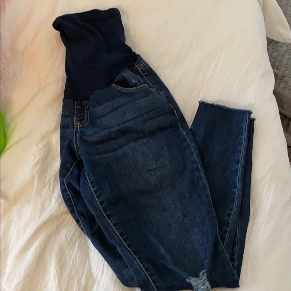 Jessica Simpson maternity jeans